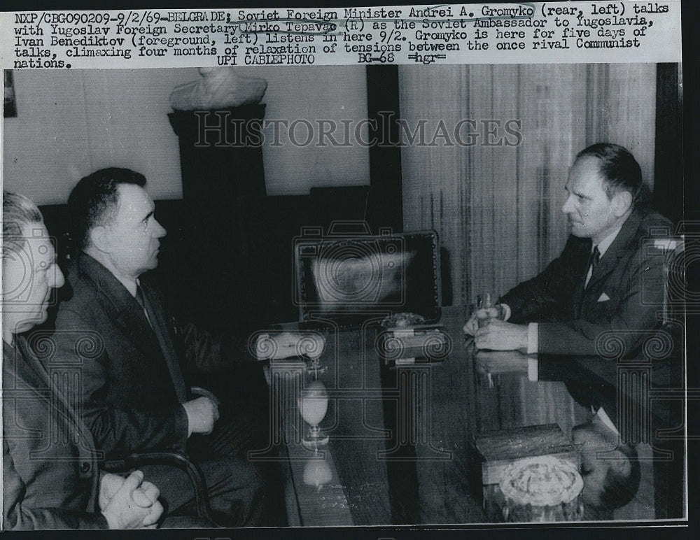 1969 Press Photo Soviet Foreign Minister Andrei A. Gromyko w/ Mirkko Tepavac - Historic Images