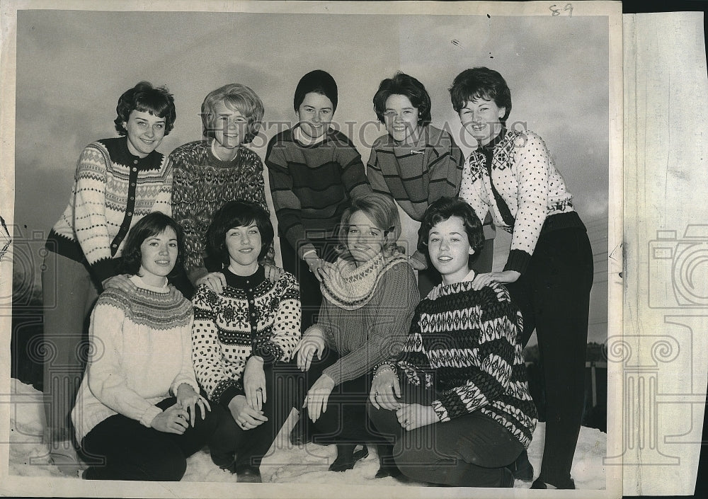 1962 Press Photo Cushing Academy Court From Which Winter Carnival Queen Chosen - Historic Images