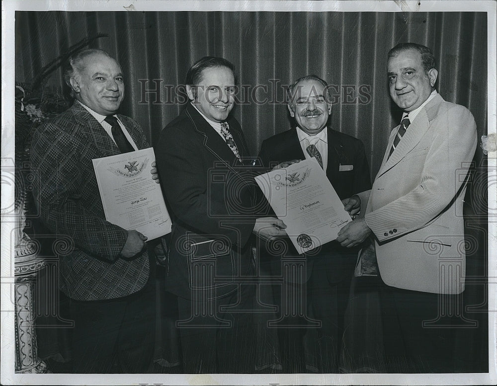 1975 Press Photo David Balfour Aide to Gov, Frank Cardullo & Cy Boghosian - Historic Images