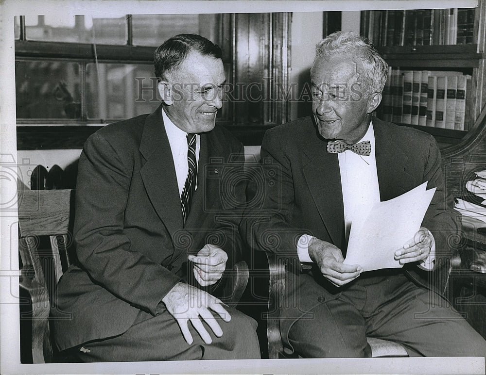 1961 Press Photo Asst District Attorney John Baxter (L) & Dist Attorney Cenedell - Historic Images