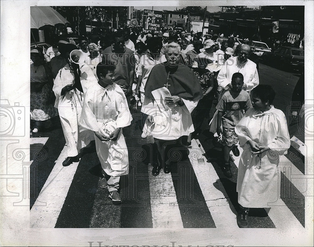 1992 Press Photo Cardinal Law leads &quot;Mothers Against Violence&quot; on rally - Historic Images