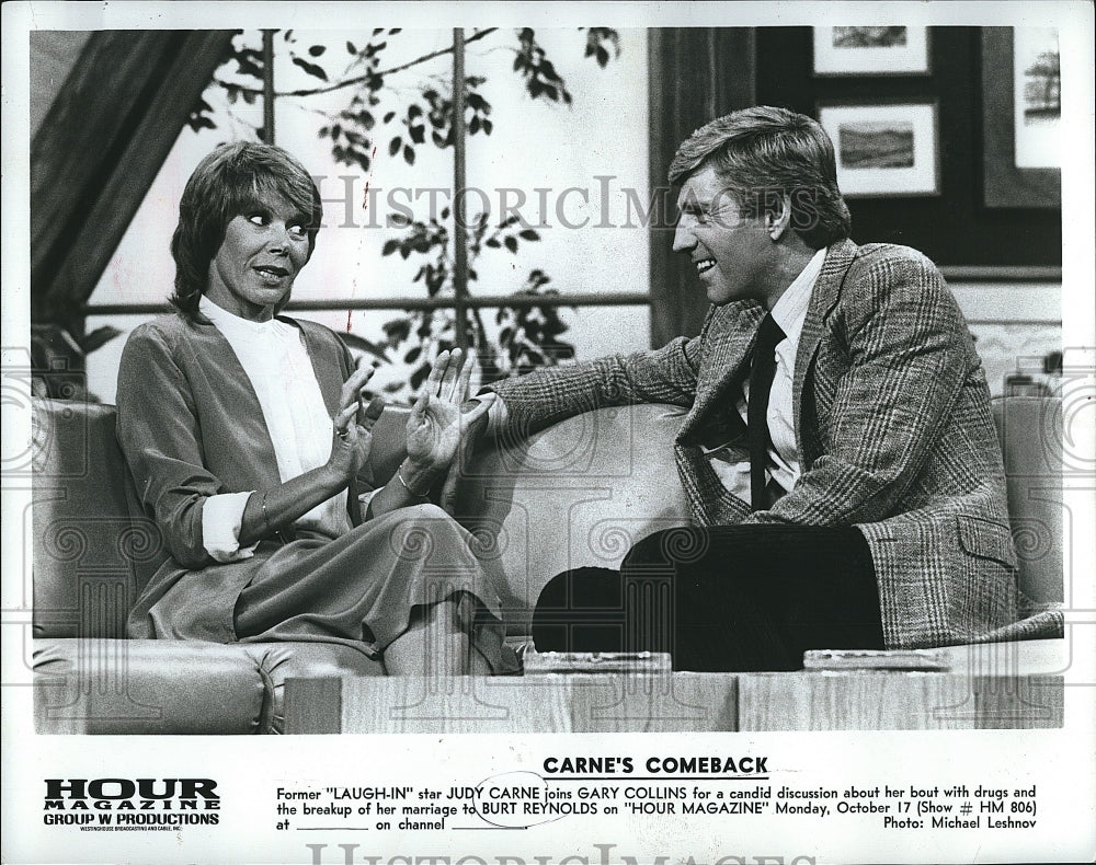 Press Photo Hosts Judy Carne & Gary Collins in "Carne's Comeback" - Historic Images