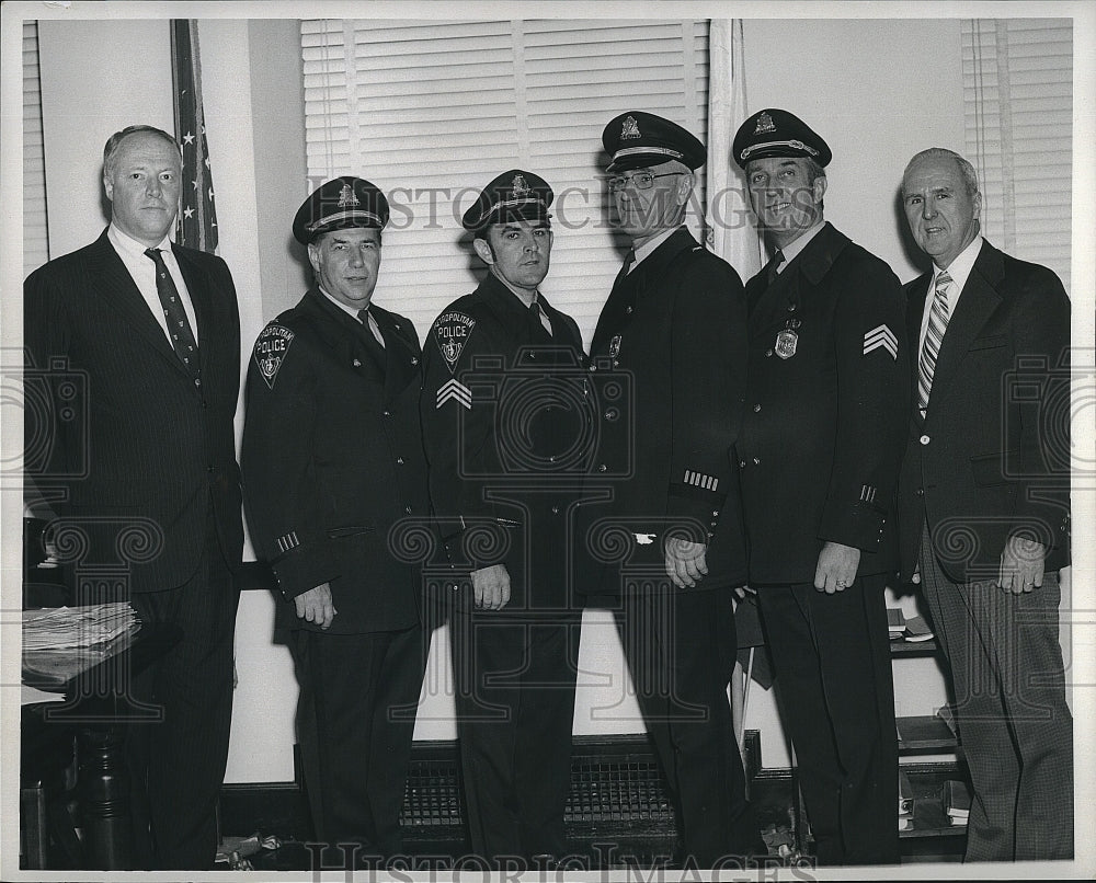 1972 Press Photo MDC Comm John Sears, Cpt Joseph Carli, Lt Buckley &amp; Cpt Skopetz - Historic Images