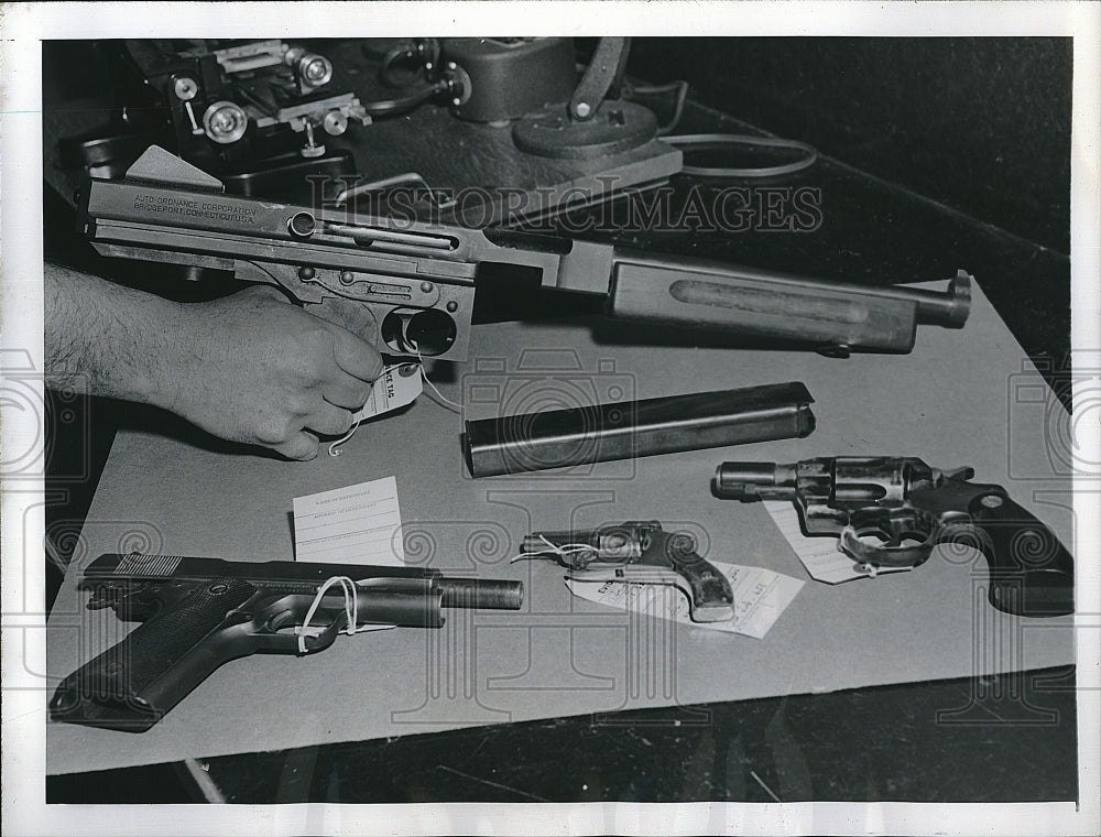 1955 Press Photo Herman Scholz Arsenal in His Trunk - Historic Images