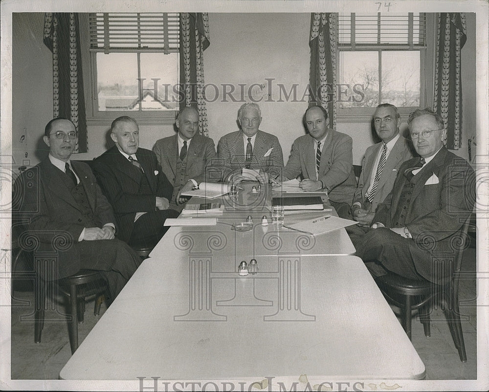 1952 Press Photo A. Barrett, J. McLennan, G. Harrison, E. Byrnes, W. Turner - Historic Images