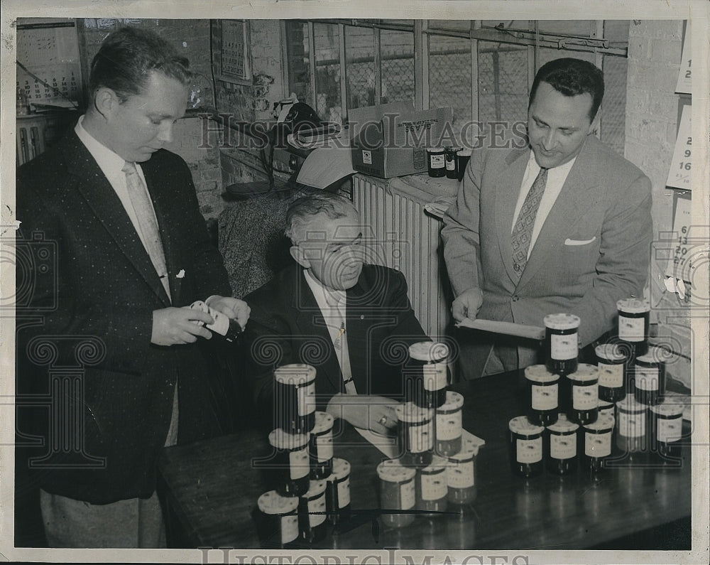 1958 Press Photo Barclay jellies, Ray Barron,Marvin Black, Irving Black - Historic Images