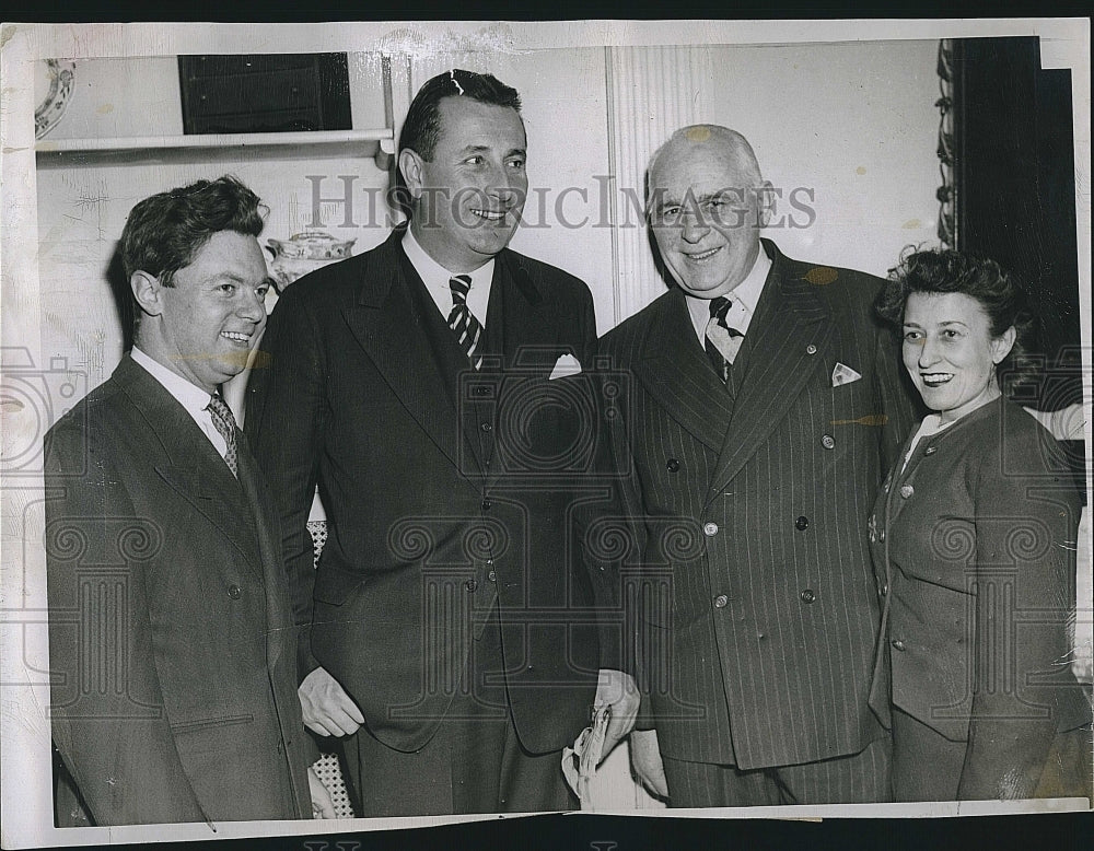 1949 Press Photo Carl Barron, Sen. Ed Rowe, Chief John R. King, Ruth Terutz - Historic Images