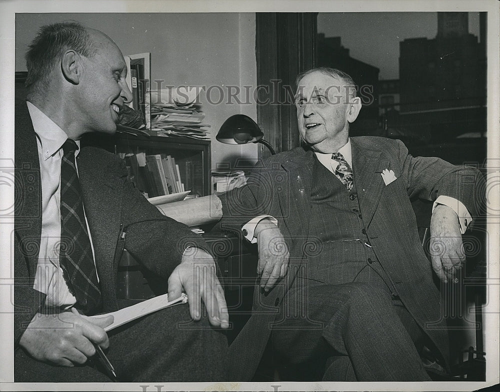 1952 Press Photo Reporter James Morgan &amp; Ap staffer John B Durant - Historic Images