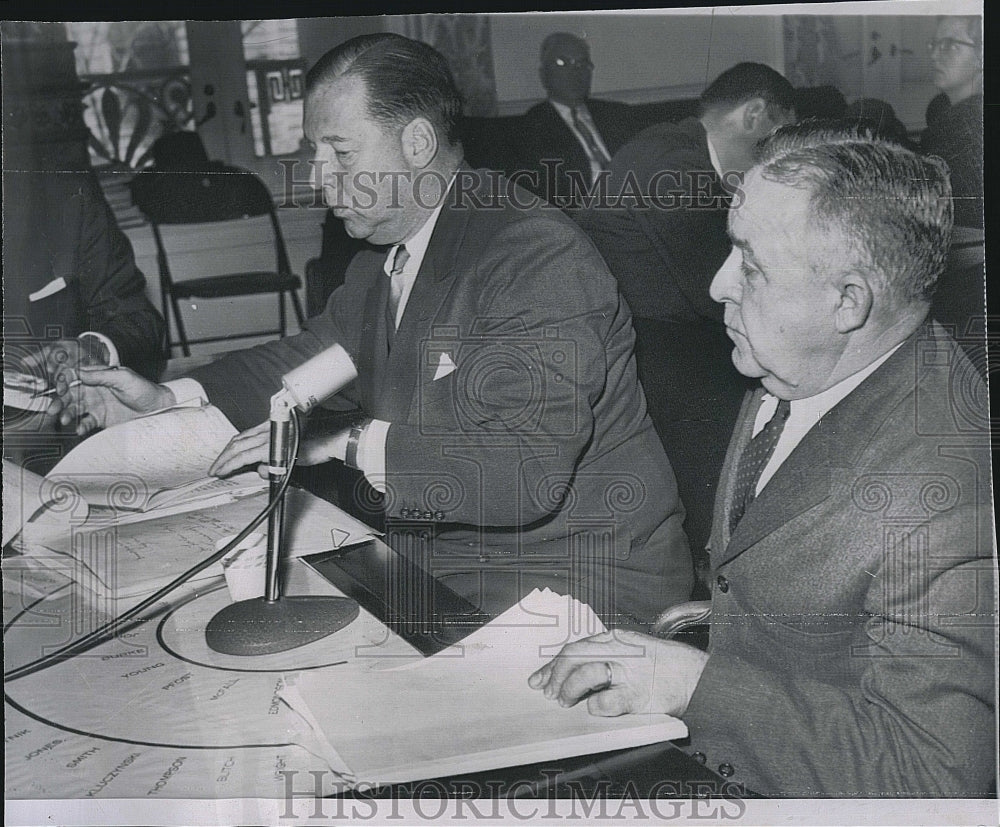 1962 Press Photo Charles H Lawton Jr &amp; his atty Harold Cole at subcommittee - Historic Images