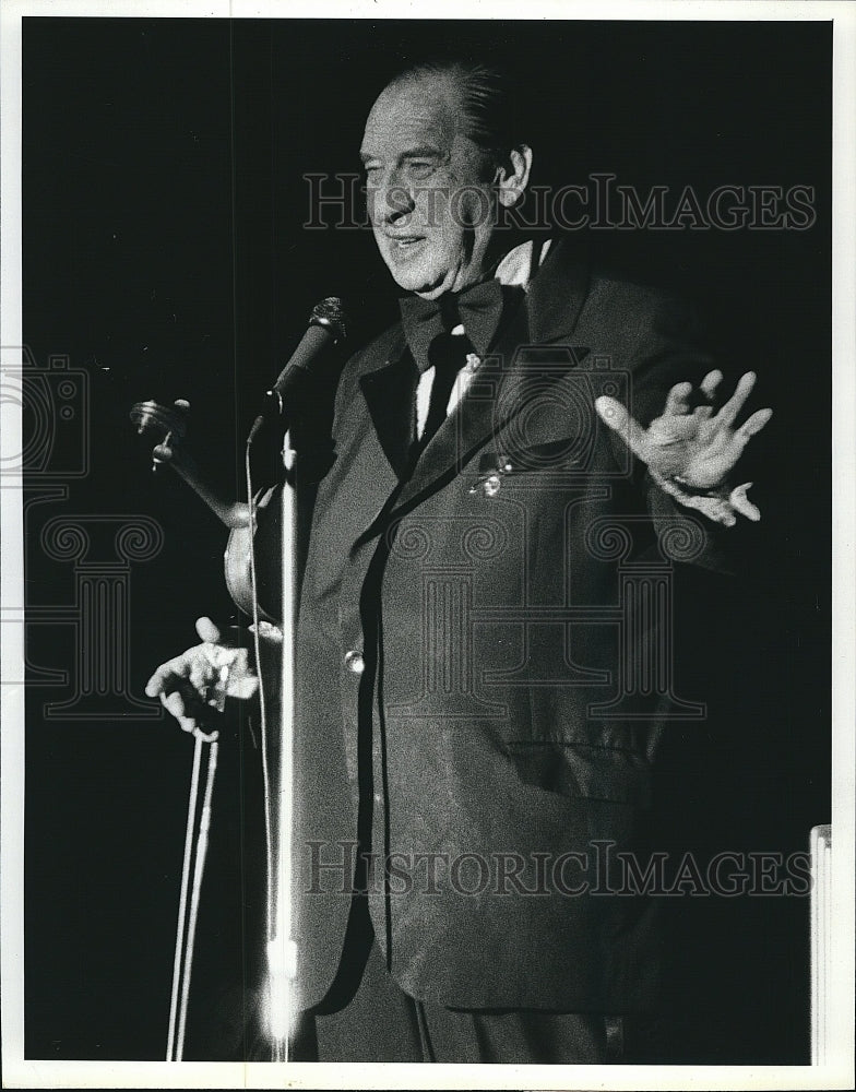 1981 Press Photo Comedian Henry Youngman at &quot;Windy Awards&quot; - Historic Images