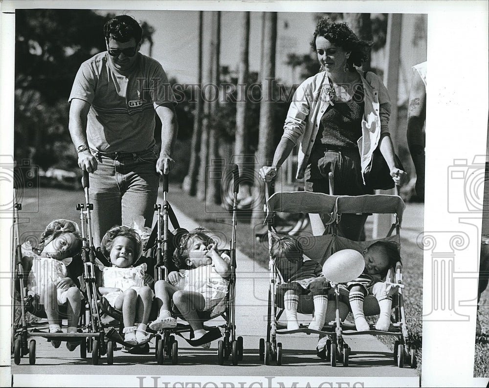 1988 Press Photo Rick Tremmel &amp; his triplets &amp; Carol Shiffer &amp; her Twins - Historic Images