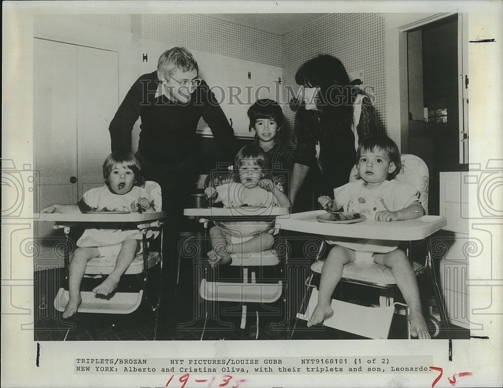 1981 Press Photo Walter &amp; Katherine Uyterlinde &amp; their triplets - Historic Images