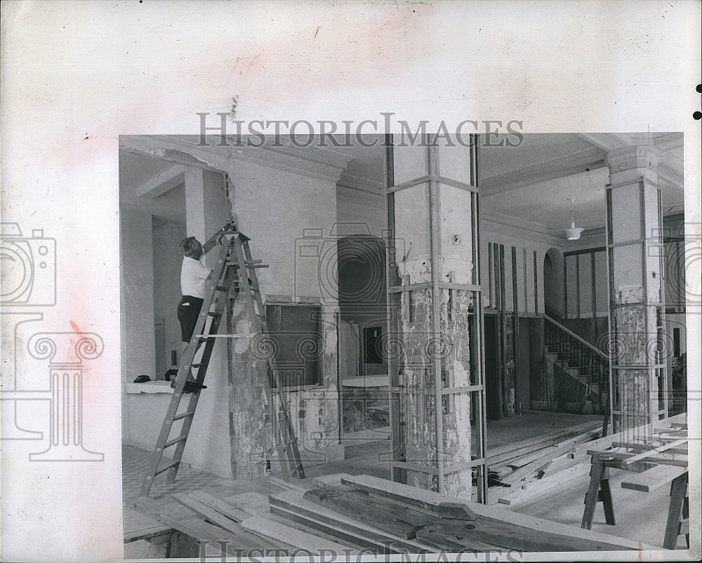 1969 Press Photo The Pennsylvania Hotel undergoing lobby renovation - Historic Images