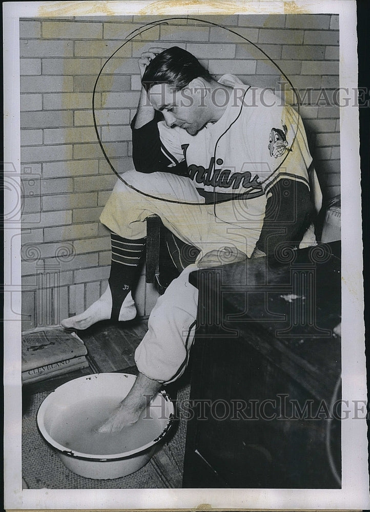 1949 Press Photo Player-Manager Lou Boudreau of the Cleveland Indians - Historic Images