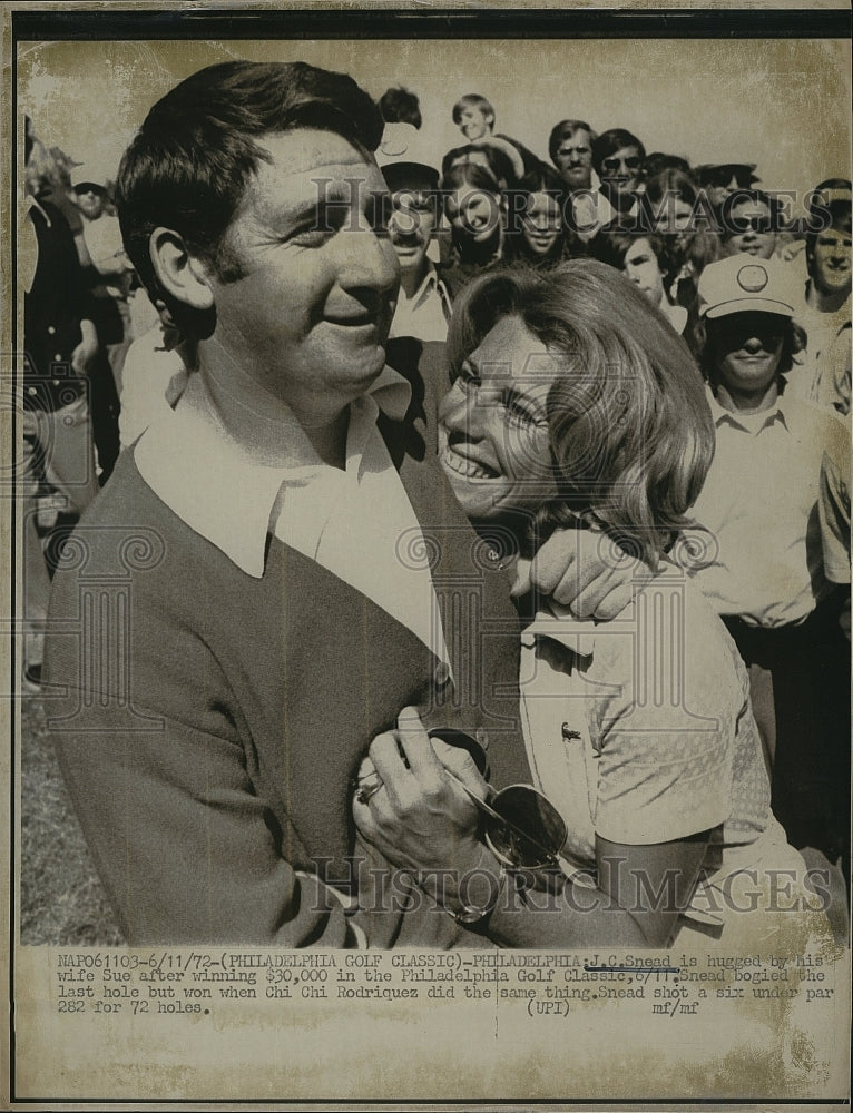 1972 Press Photo J.C. Snead with Wife Sue, Winning Philadelphia Golf Classic - Historic Images