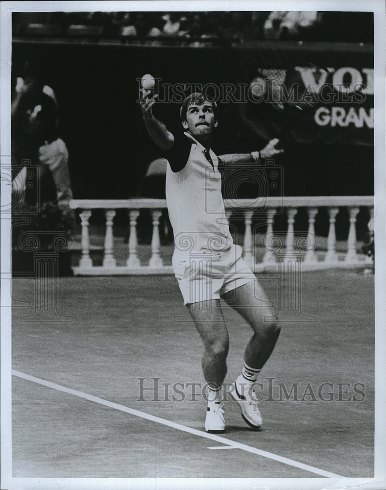 1982 Press Photo Roscoe Tanner,American Tennis Player famous in left hand serve. - Historic Images