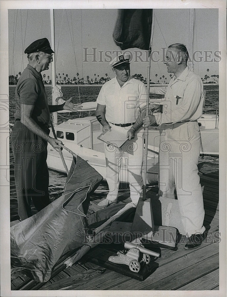 1964 Press Photo H Parke,B Petersen,C Norberg to start a regatta - Historic Images