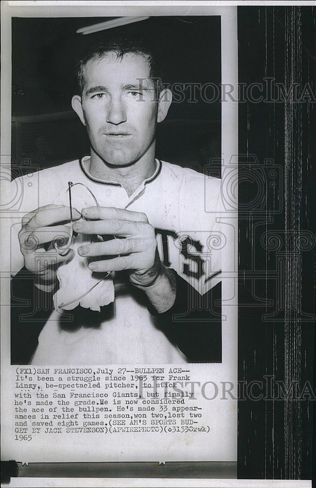 1965 Press Photo Frank Linzy Pitcher For San Francisco Giants - Historic Images