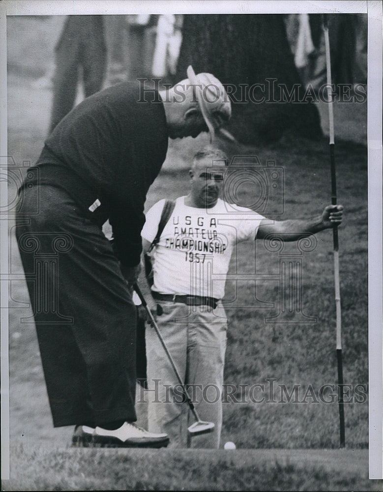 1957 Press Photo Golfer Charles Evans at National Amateur Golf Championship - Historic Images