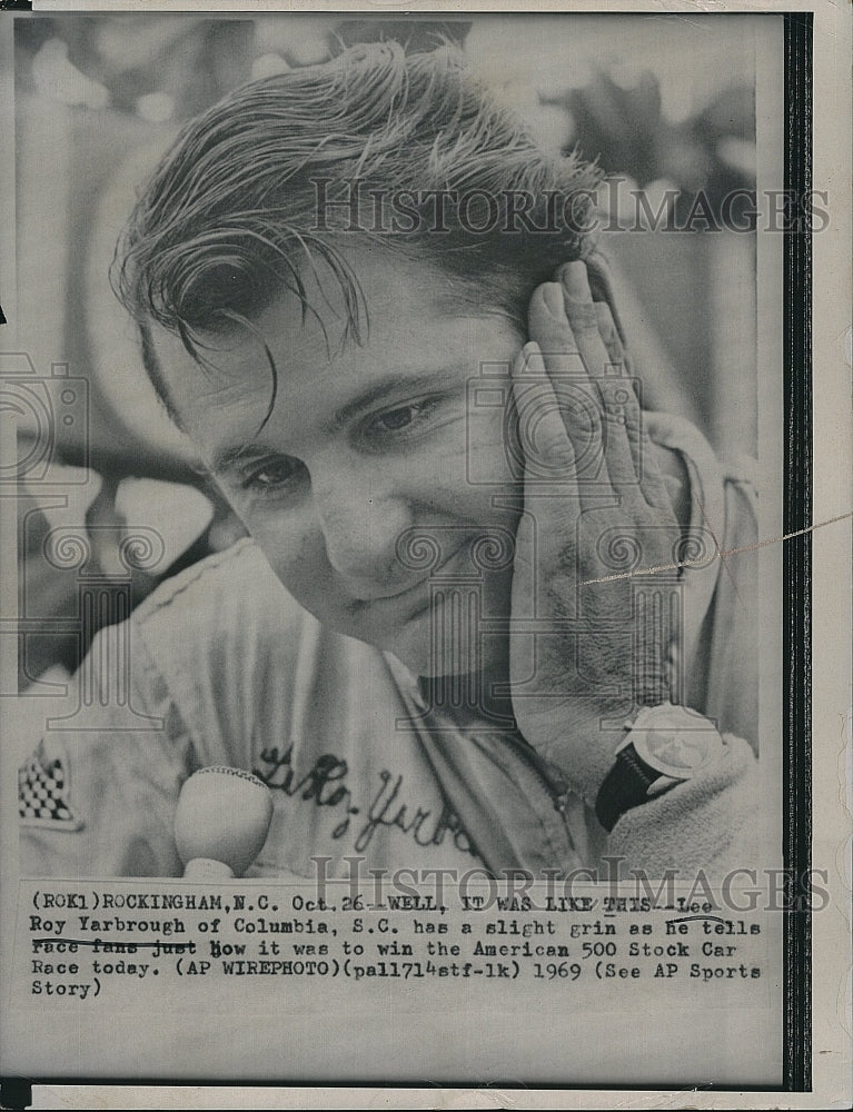 1969 Press Photo Auto Racer Lee Roy Yarbrough Wins American 500 Race - Historic Images