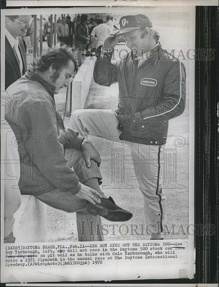 1972 Press Photo Auto Racers Lee Roy Yarnrough &amp; Cale Yarbrough - Historic Images