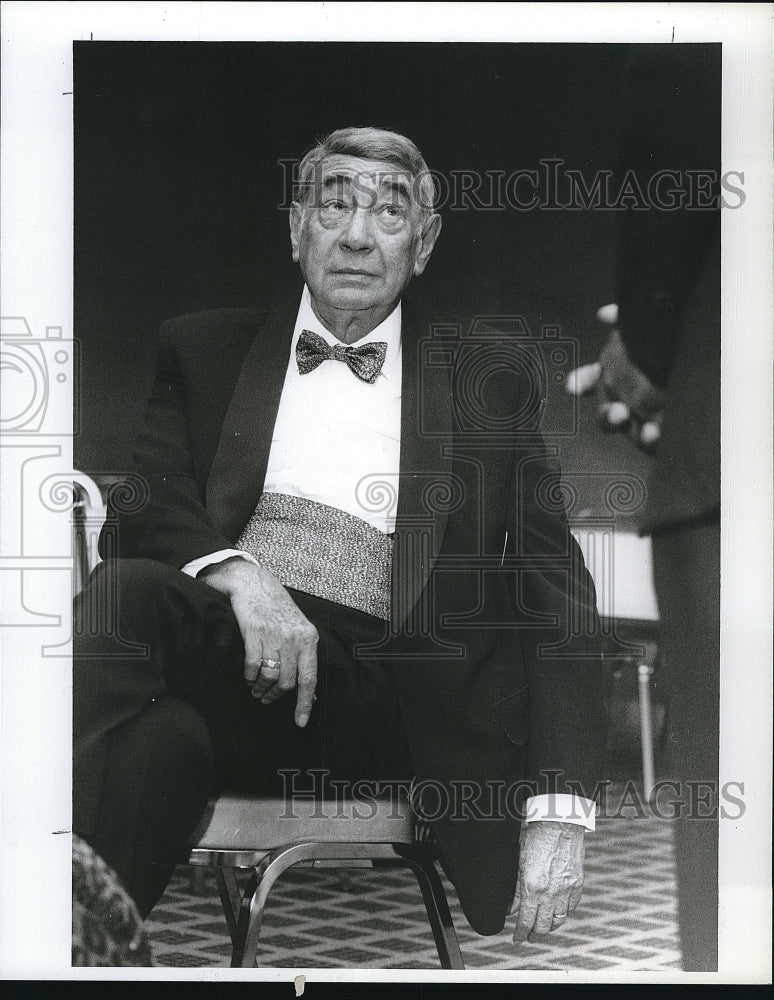 1989 Press Photo Howard Cosesell American Sports Journalist Cobo Hall - Historic Images