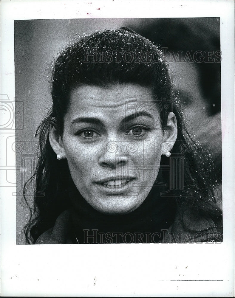 1994 Press Photo Figure skater, Nancy Kerrigan gives an interview - Historic Images