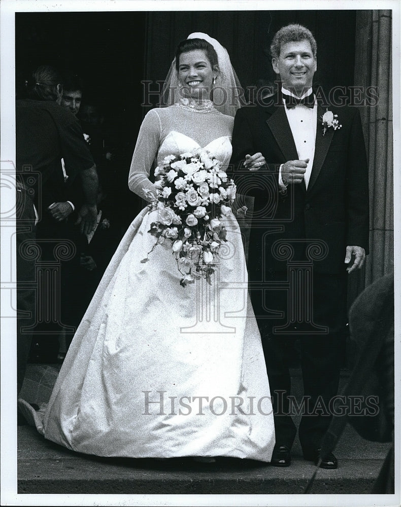 1995 Press Photo Olympic Gold Medalist Ice Skater Nancy Kerrigan Marries - Historic Images