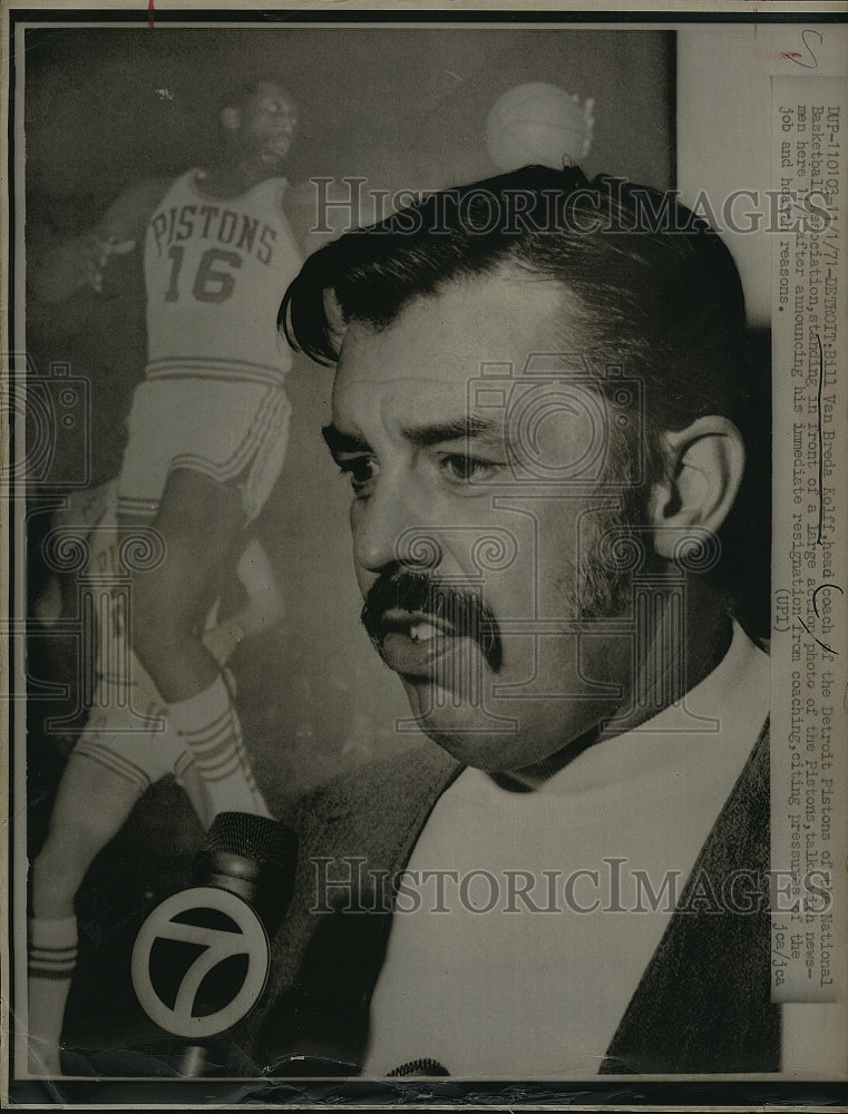 1971 Press Photo Bill Van Breda Kolff, head coach of Detroit Pistons - Historic Images