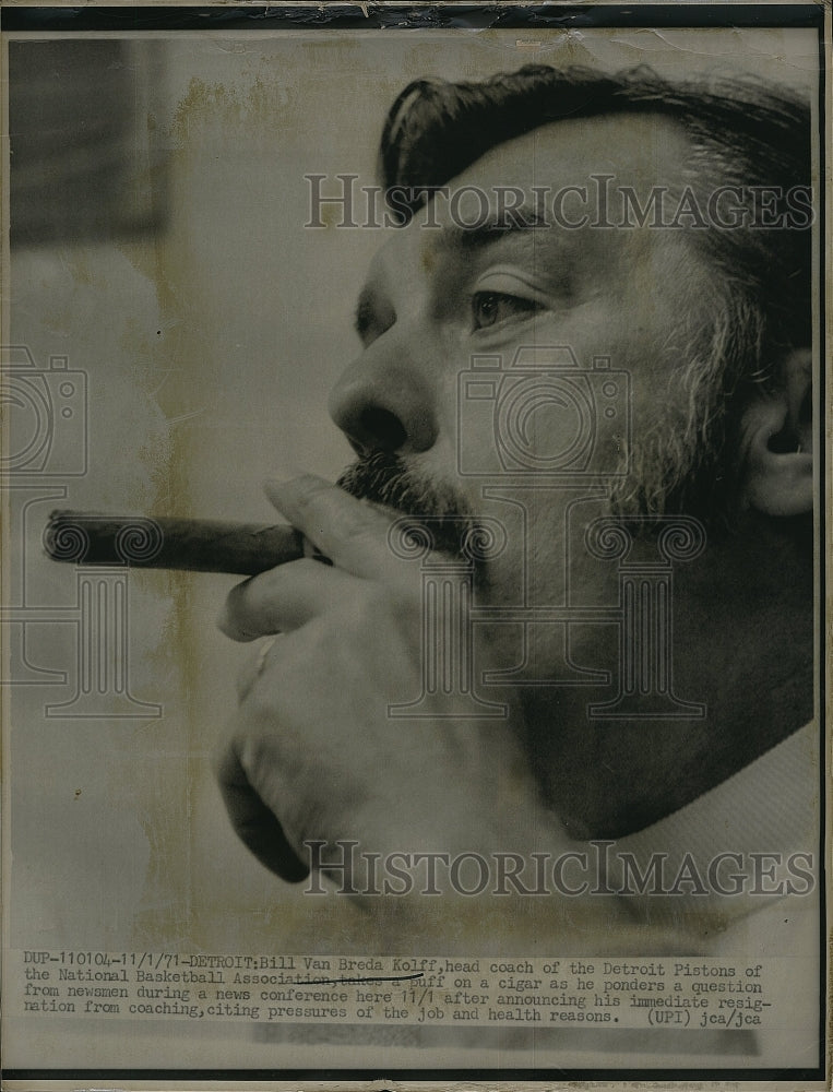 1971 Press Photo Bill Van Breda Kolff, head coach of Detroit Pistons - Historic Images