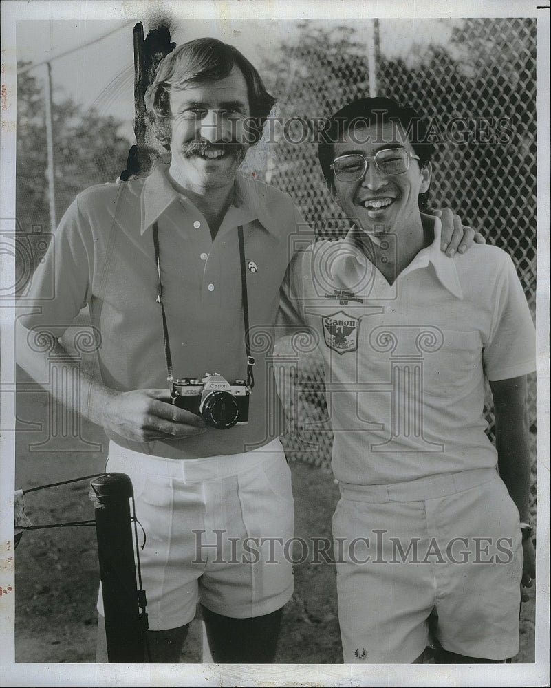 1976 Press Photo Australian John Newcomb  for Canon cameras - Historic Images