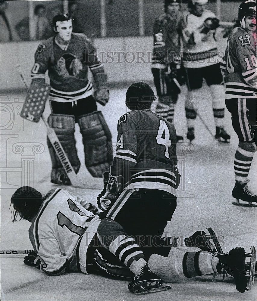 1974 Randy Holt of Dallas & Denver's Ken Richardson-Historic Images