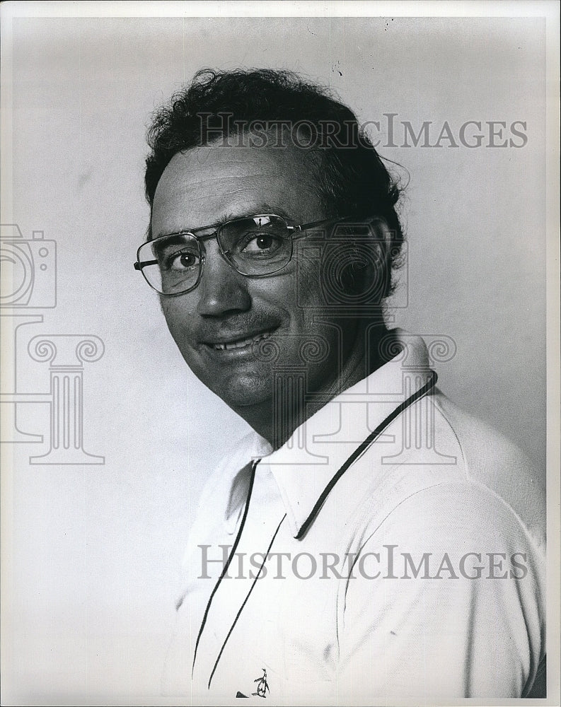 1975 Press Photo Tommy Craron of the Penguins - Historic Images