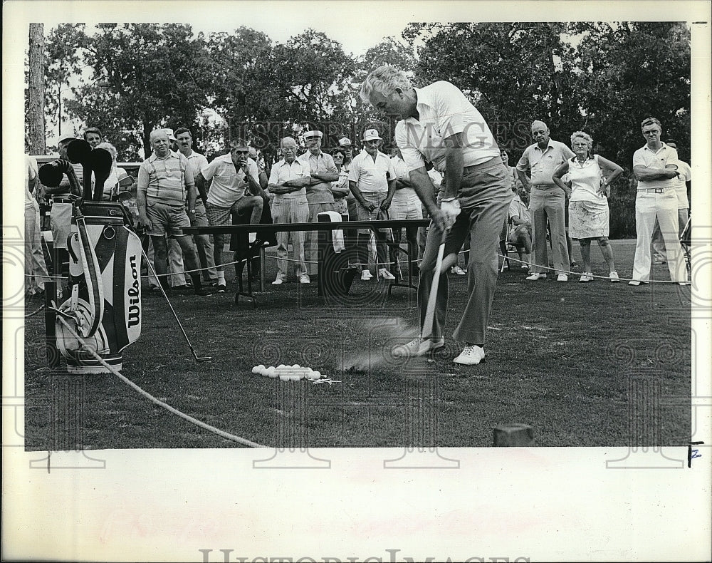 1981 Press Photo Golf Player Venturi Golf Clinic - Historic Images