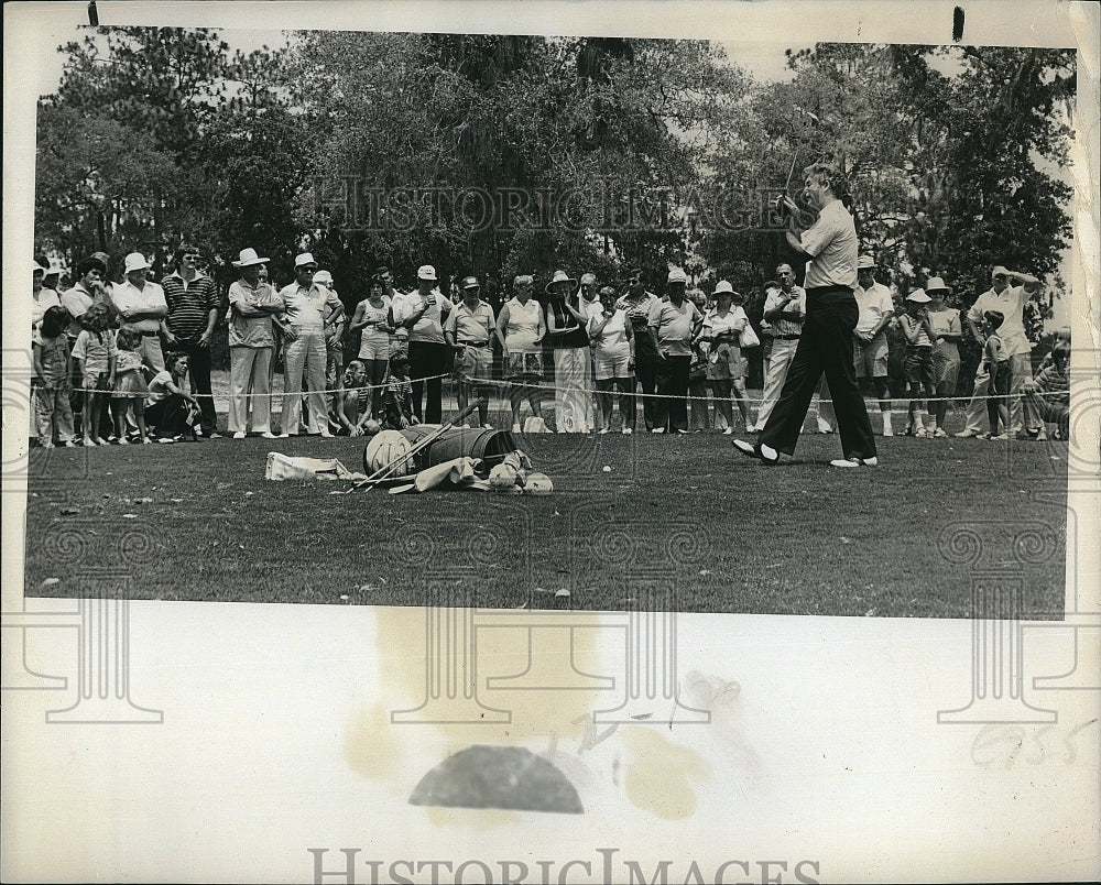 1977 Press Photo Ken Venturi, Professional Golfer, Golf Broadcaster - Historic Images