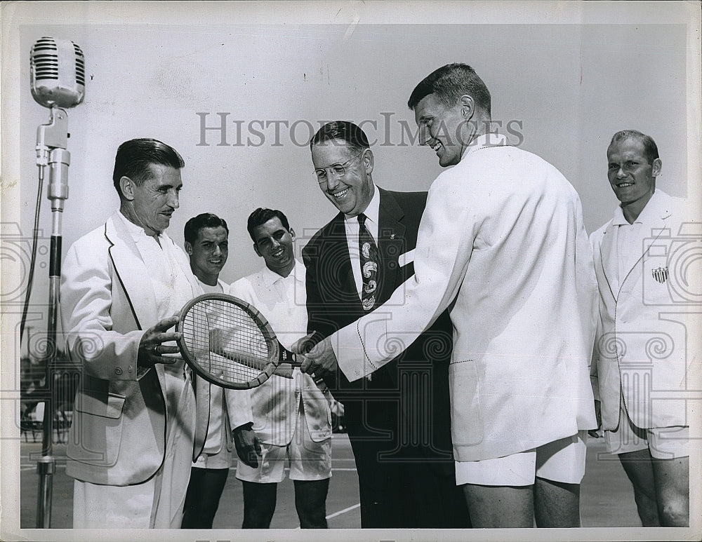 Press Photo Davis Cup tennis players with a raquet - Historic Images