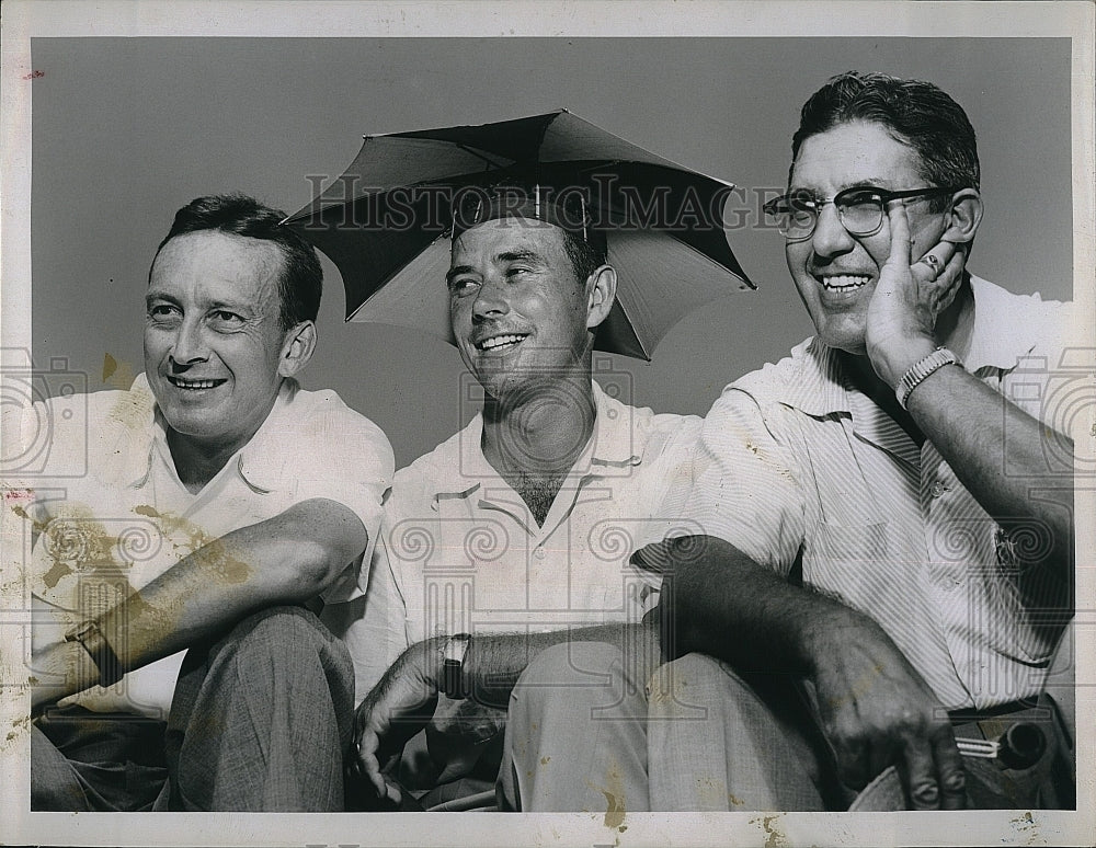 1954 Press Photo Min Bond watches Davis Cu[p tennis matches - Historic Images