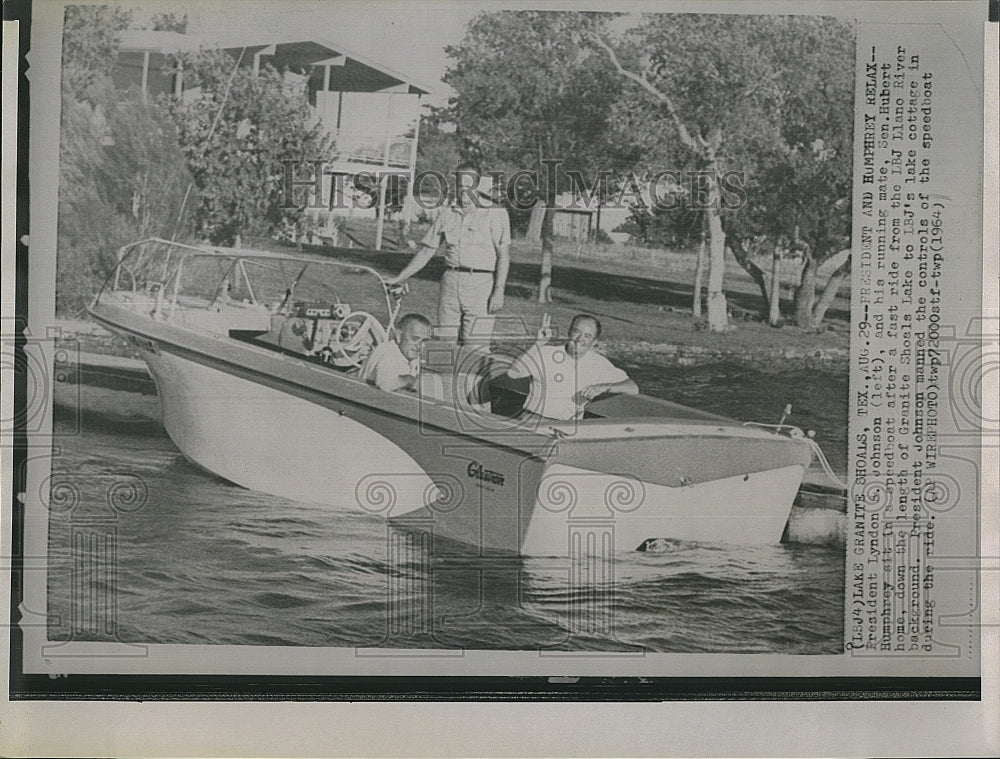 1964 Press Photo President Lyndon Johnson &amp; Senator Hubert Humphrey on Boat - Historic Images