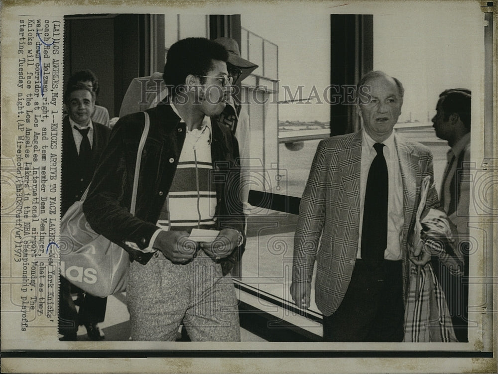 1973 Press Photo  NY Knicks coach Red Holzman & Dean Meminger - Historic Images
