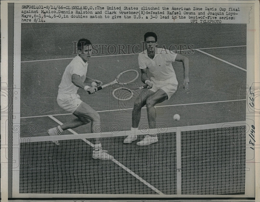 1966 Press Photo Davis Cup tennis, Dennis Ralston &amp; Clark Graebner - Historic Images