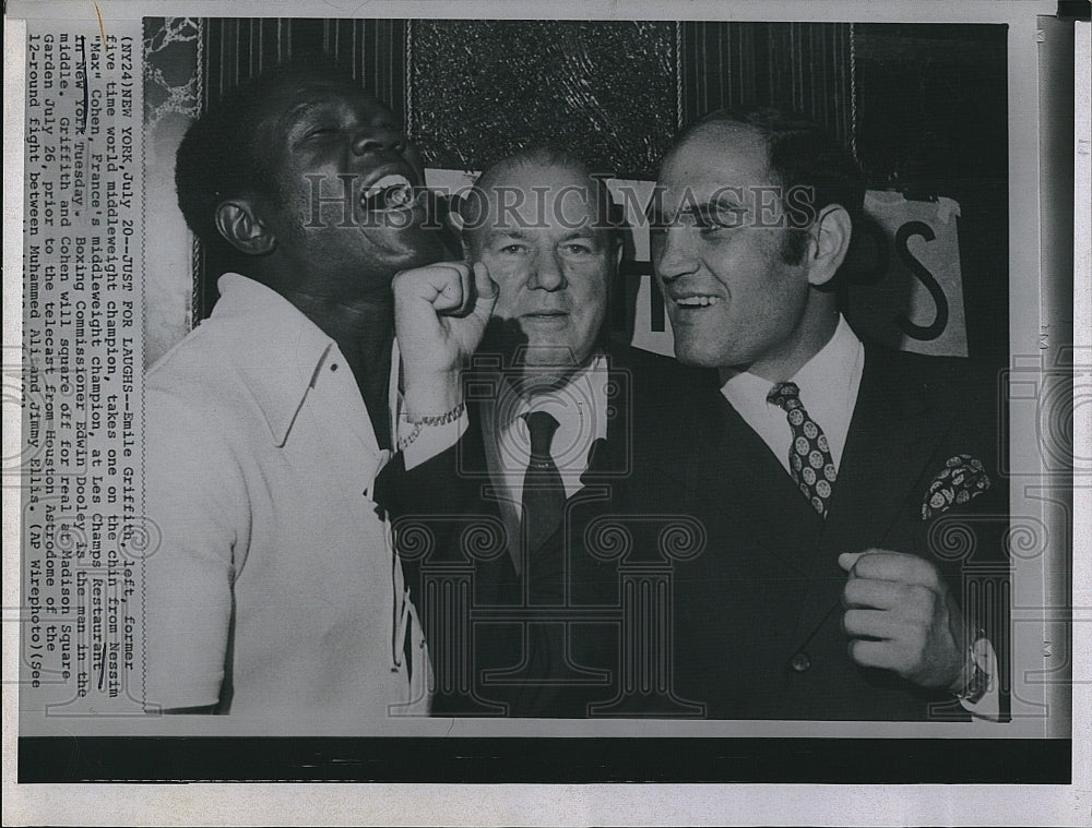 1971 Press Photo Emile Griffith Former Middleweight Champion Nessim Mac Cohen - Historic Images