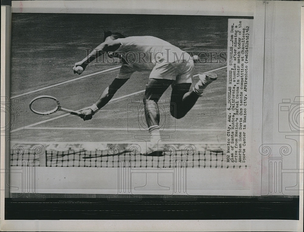 1962 Press Photo Jon Douglas Professional Tennis Player Davis Cup Match - Historic Images