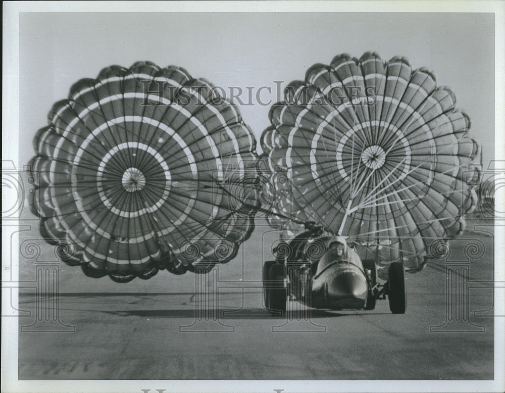 1965 Press Photo drag racer Walt Arfons - Historic Images