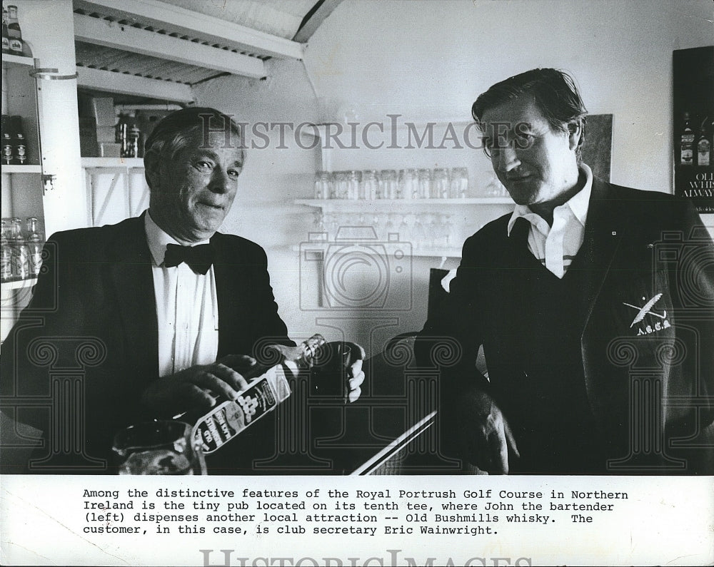 Press Photo Eric Wainwright in pub on Royal Portrush Golf Course - Historic Images