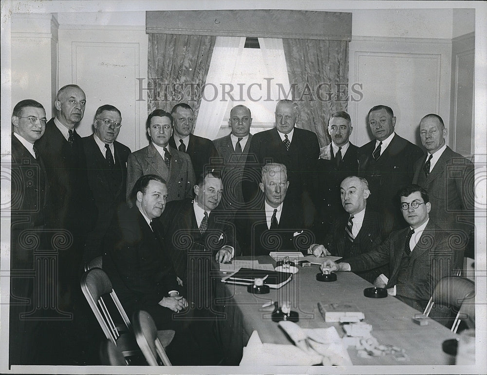 Press Photo International League Meeting Howard Roettger &amp; Arthur Leman - Historic Images