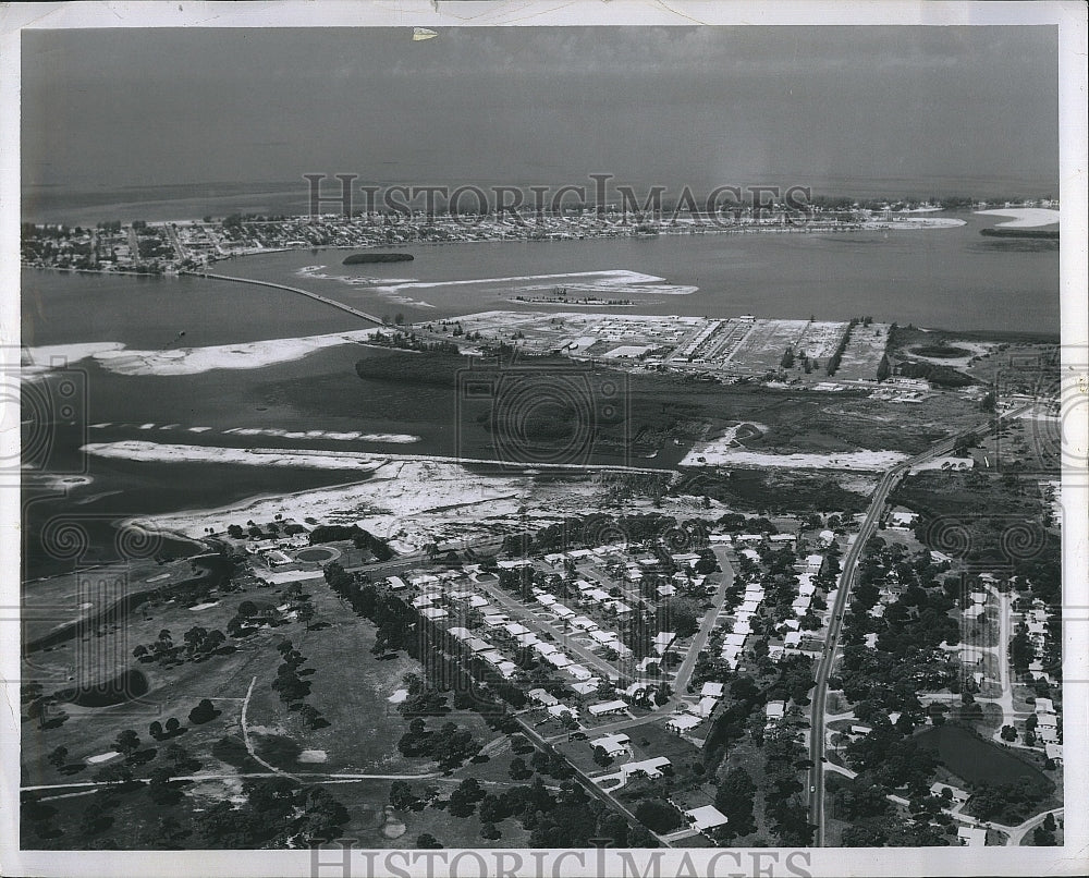 Press Photo Aerial View Of Paradise Golf Course - Historic Images