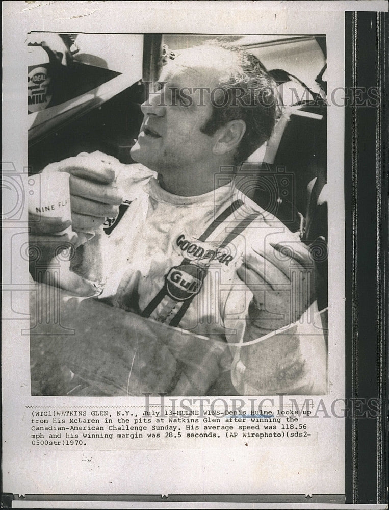 1970 Press Photo Racer Denis Hulme after winning Canadian-American Challenge - Historic Images