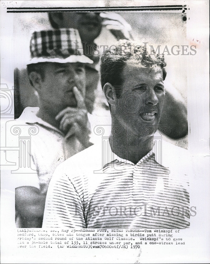 1970 Press Photo Tom Weiskopf Bites His Tongue After Missing Birdie Putt - Historic Images