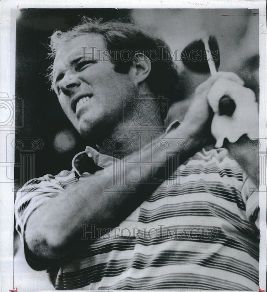 1975 Press Photo Tom Weiskopf Booms A Drive At Professional Golfers&#39; Association - Historic Images