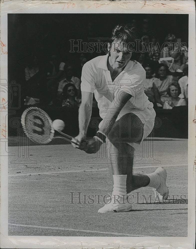 1974 Press Photo Tennis Player Jimmy Connors During Tournament - Historic Images